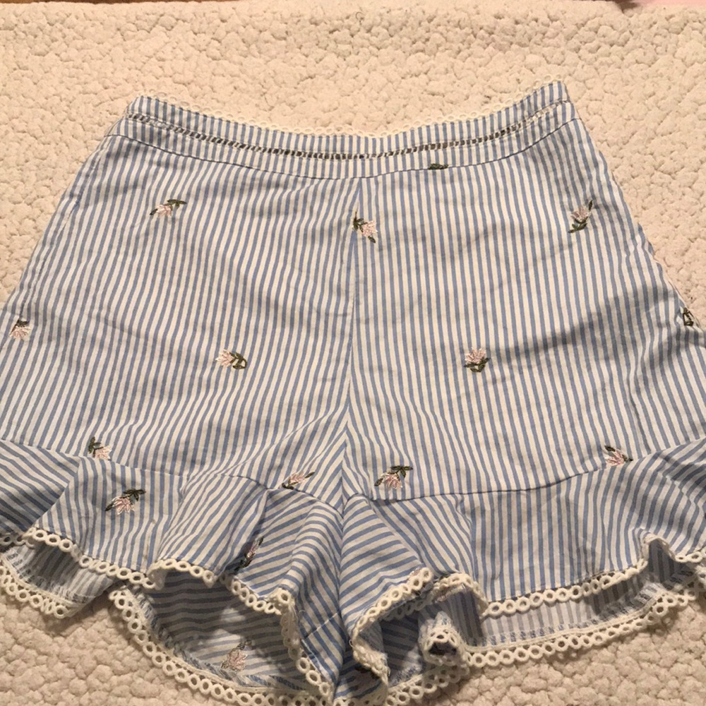 J.O.A. Just One Answer Shorts size M